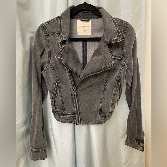 Sound & Matter Distressed Black cropped jean jacket with studs - Picture 2 of 12